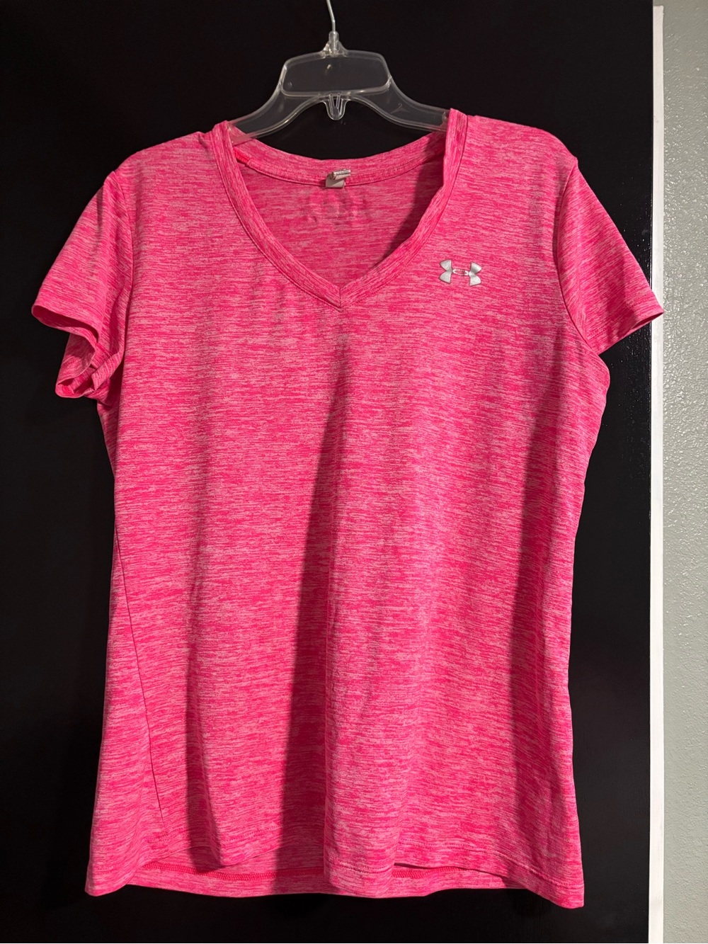 Under Armour Women's Hot Pink Heather V-Neck Performance Tee